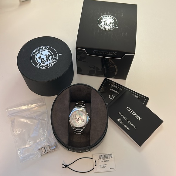 Citizen eco-drive watch - Picture 2 of 7